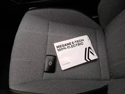 Photo 40 Renault Megane Gén. V (BCB) Ph1 Evo Techno 5