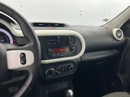 Photo 29 Renault Twingo  III Achat Intégral - 21