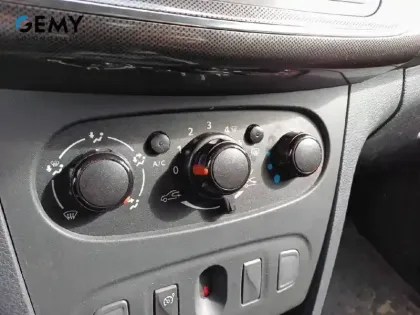 Photo 29 Dacia Sandero Gén. II (B52) Ph2 NG Evasion 5