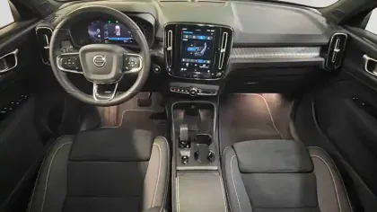Photo 21 Volvo Xc40  B3 163 ch DCT7