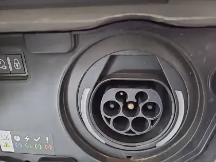 Photo 104 Peugeot 3008  Hybrid 225 e-EAT8