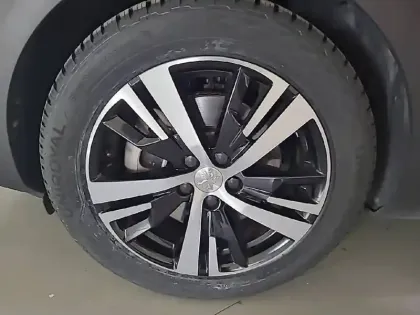 Photo 84 Peugeot 3008  Hybrid 225 e-EAT8