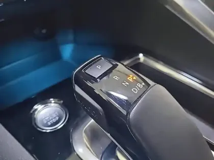 Photo 85 Peugeot 3008  Hybrid 225 e-EAT8