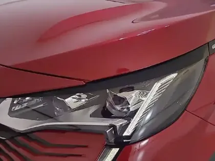 Photo 87 Peugeot 3008  Hybrid 225 e-EAT8