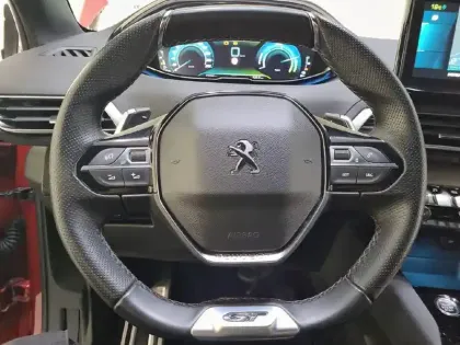 Photo 80 Peugeot 3008  Hybrid 225 e-EAT8