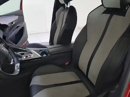 Photo 82 Peugeot 3008  Hybrid 225 e-EAT8