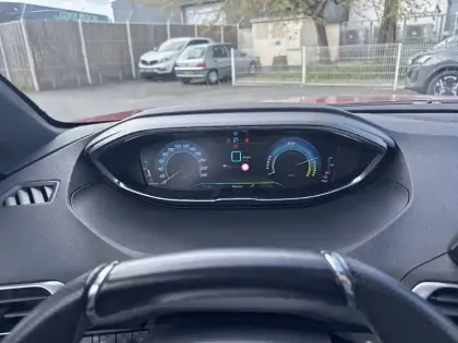 Photo 57 Peugeot 3008  Hybrid 225 e-EAT8