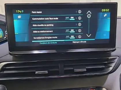 Photo 92 Peugeot 3008  Hybrid 225 e-EAT8