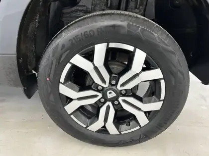 Photo 37 Dacia Duster  TCe 150 FAP 4x2 EDC