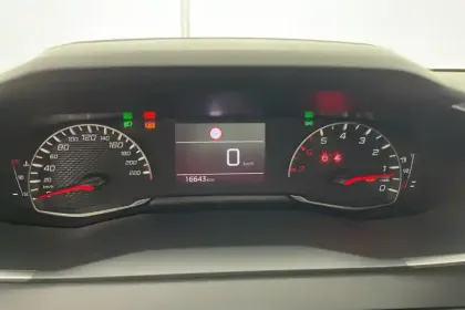 Photo 54 Peugeot 208  100 S&S BVM6