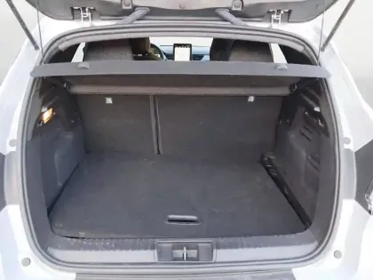 Photo 12 Renault Captur  E-Tech full hybrid 145 ch