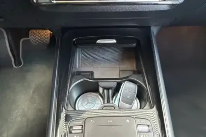 Photo 21 Mercedes GLA  180 7G-DCT