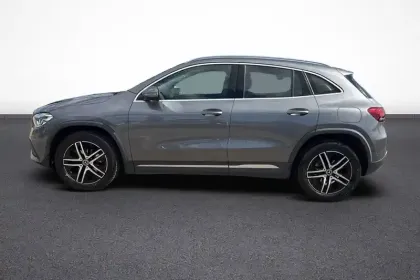Photo 41 Mercedes GLA  180 7G-DCT