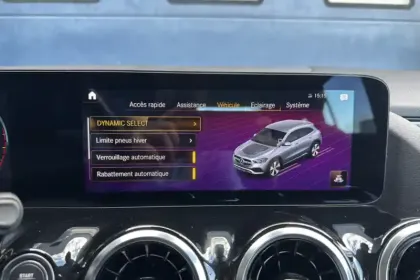 Photo 35 Mercedes GLA  180 7G-DCT