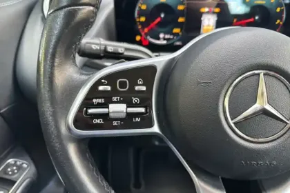 Photo 23 Mercedes GLA  180 7G-DCT