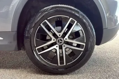 Photo 12 Mercedes GLA  180 7G-DCT