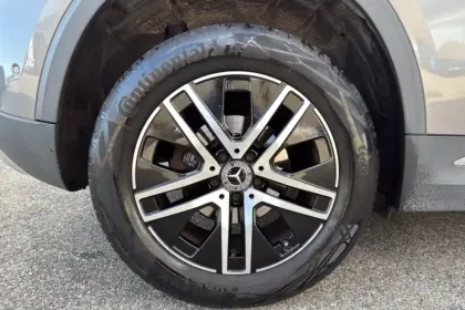 Photo 13 Mercedes GLA  180 7G-DCT