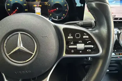 Photo 24 Mercedes GLA  180 7G-DCT