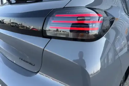 Photo 33 Peugeot 208 Gén. II Ph2 Allure 5