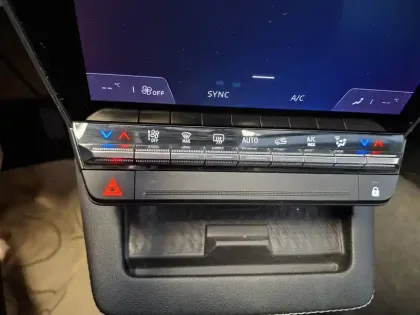 Photo 32 Renault Megane  E-Tech EV60 130ch super charge