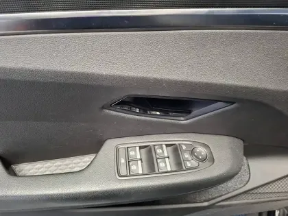 Photo 14 Renault Megane  E-Tech EV60 130ch super charge