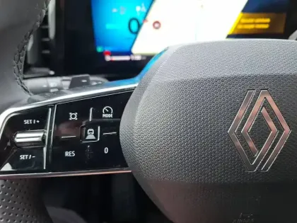 Photo 57 Renault Espace  E-Tech full hybrid 200 GSR2