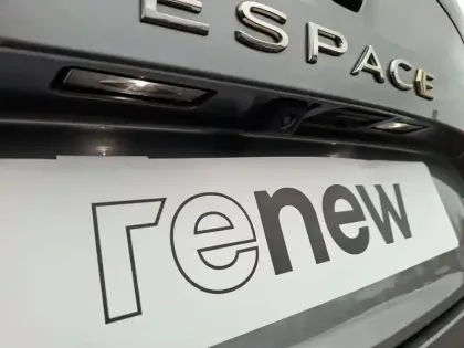 Photo 18 Renault Espace  E-Tech full hybrid 200 GSR2