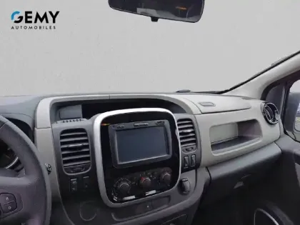 Photo 7 Renault Trafic Gén. III (F82) Ph1 Grand Confort 4