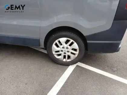 Photo 10 Renault Trafic Gén. III (F82) Ph1 Grand Confort 4