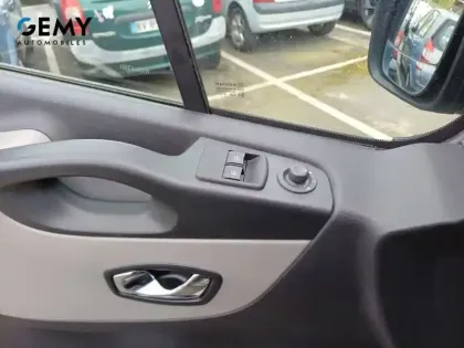 Photo 44 Renault Trafic  FGN L1H1 1000 KG DCI 145 ENERGY E6