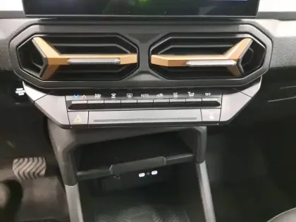 Photo 32 Dacia Duster  Hybrid 140