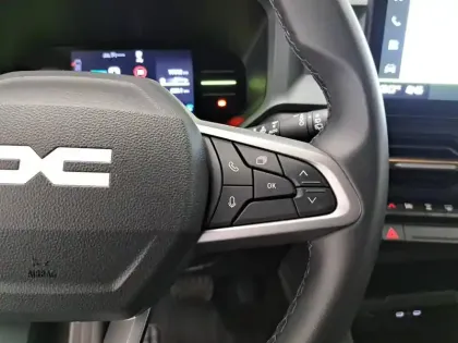 Photo 43 Dacia Duster  Hybrid 140