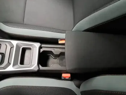 Photo 29 Dacia Duster  Hybrid 140