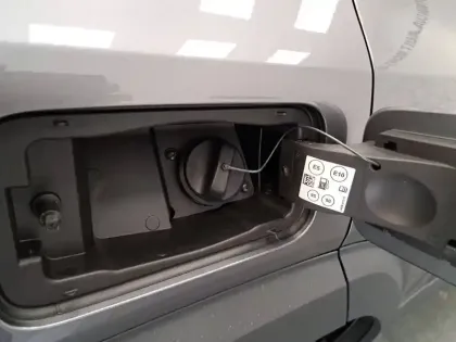 Photo 21 Dacia Duster  Hybrid 140