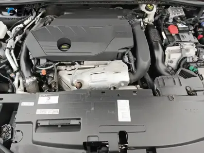 Photo 11 Peugeot 508  SW Hybrid 225 e-EAT8