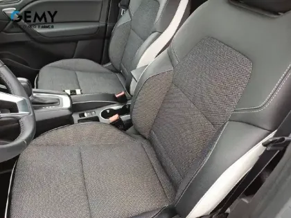 Photo 23 Renault Captur  mild hybrid 160 EDC
