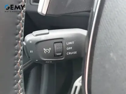 Photo 43 Peugeot 5008  Hybrid 136 e-DCS6