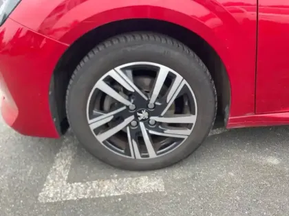 Photo 32 Peugeot 208  BlueHDi 100 S&S BVM6