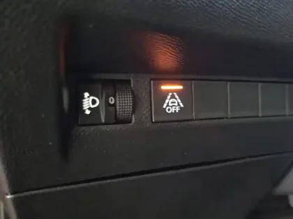 Photo 88 Peugeot 208  BlueHDi 100 S&S BVM6