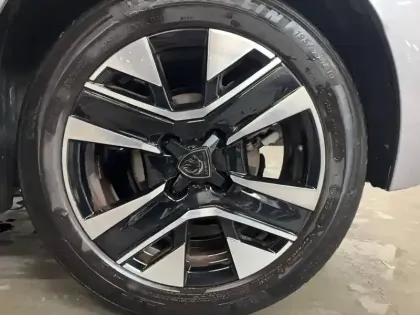 Photo 18 Peugeot 208 Gén. II Ph2 Allure 5