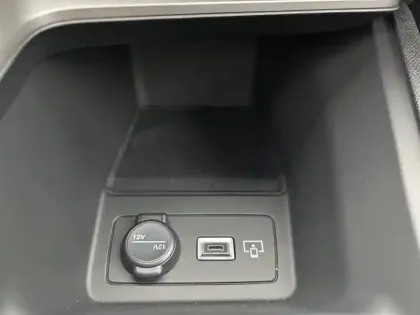 Photo 27 Peugeot 308  SW Hybrid 145 e-DCS6