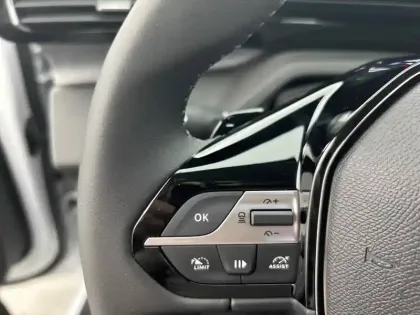 Photo 20 Peugeot 308  SW Hybrid 145 e-DCS6