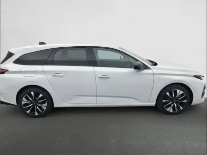 Photo 33 Peugeot 308  SW Hybrid 145 e-DCS6