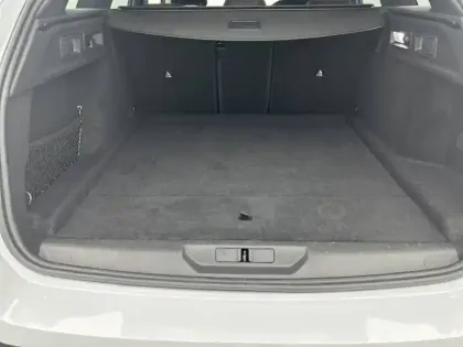 Photo 5 Peugeot 308  SW Hybrid 145 e-DCS6