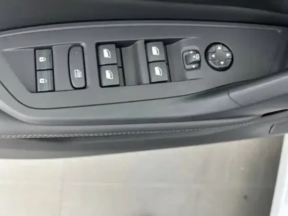 Photo 19 Peugeot 308  SW Hybrid 145 e-DCS6