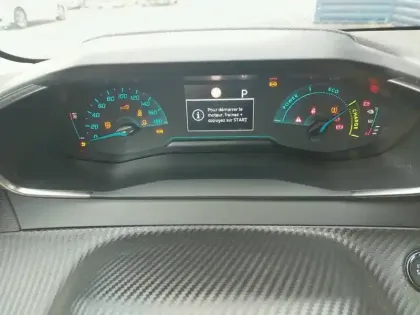 Photo 9 Peugeot 208  Electrique 50 kWh 136ch