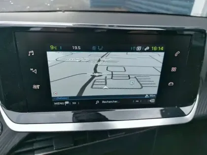 Photo 14 Peugeot 208  Electrique 50 kWh 136ch