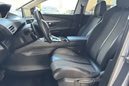 Photo 85 Peugeot 3008  1.6 BlueHDi 120ch S&S EAT6