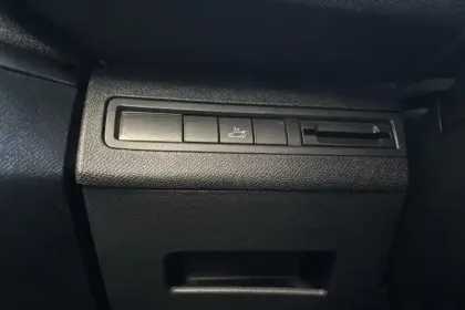 Photo 22 Peugeot 3008 Gén. II Ph1 Allure Business 5