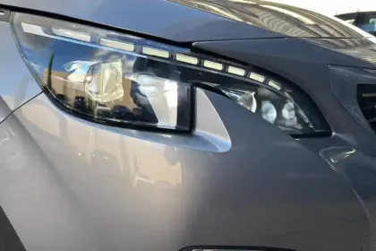 Photo 110 Peugeot 3008  1.6 BlueHDi 120ch S&S EAT6